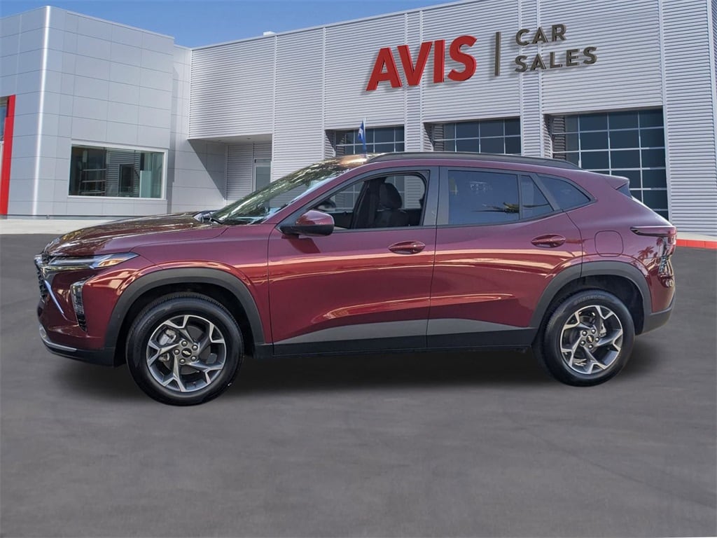 Thumbnail: 2025 Chevrolet Trax - 11