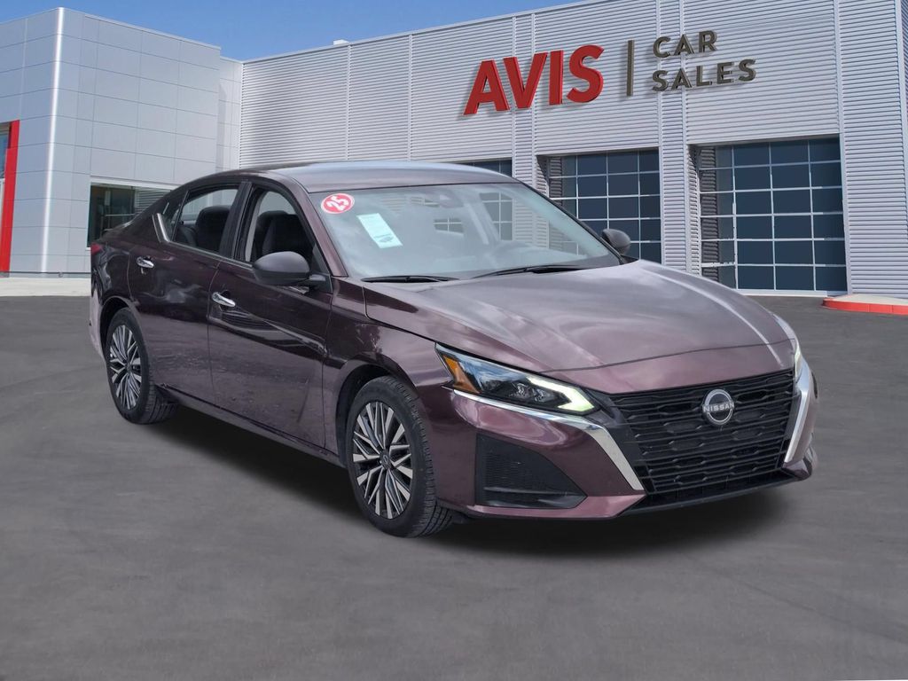 Thumbnail: 2025 Nissan Altima - 3