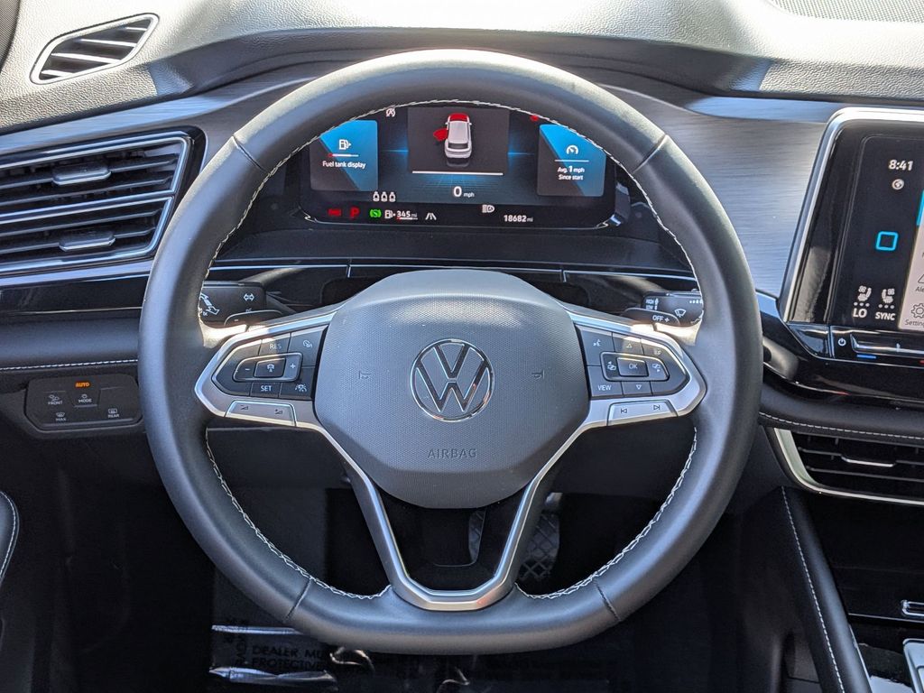 Thumbnail: 2025 Volkswagen Atlas - 24