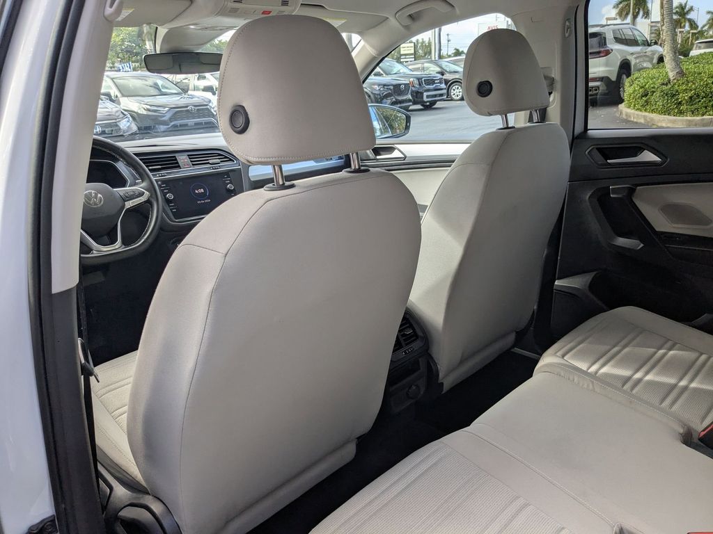 Thumbnail: 2024 Volkswagen Tiguan - 22