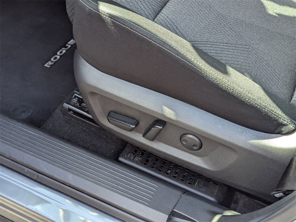 Thumbnail: 2024 Nissan Rogue - 14