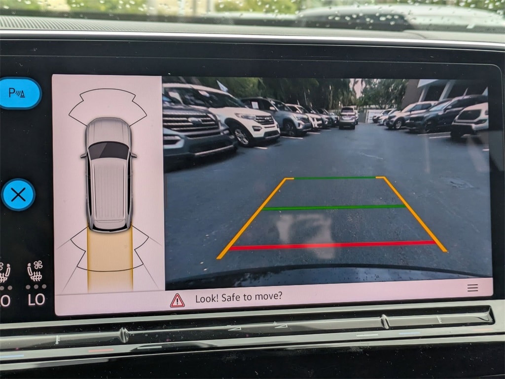 Thumbnail: 2024 Volkswagen Atlas - 18