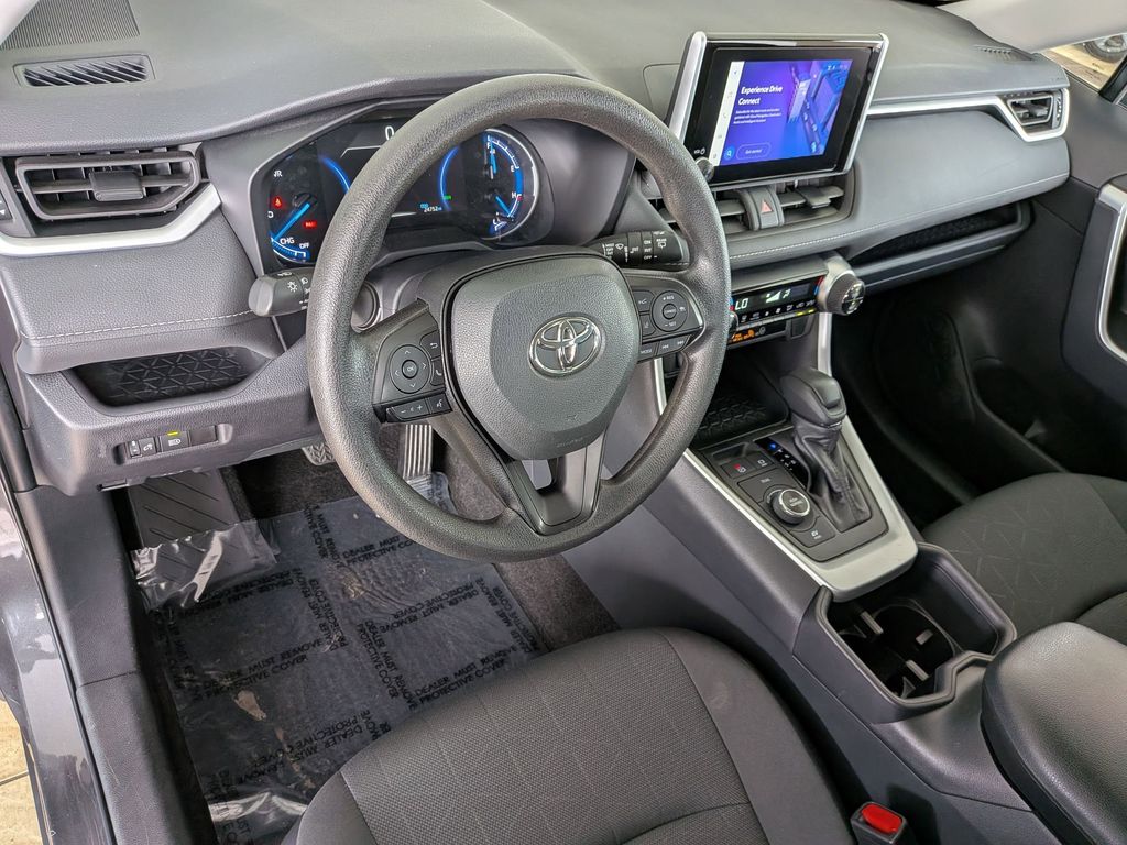 Thumbnail: 2025 Toyota RAV4 - 13