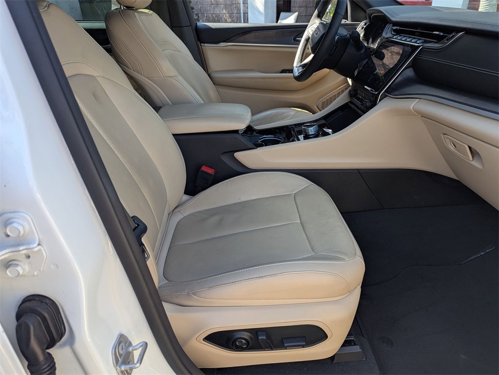 2023 Jeep Grand Cherokee Limited Edition 25