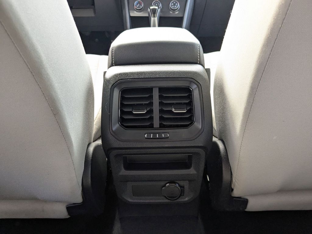 Thumbnail: 2024 Volkswagen Tiguan - 27