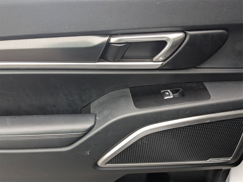 Thumbnail: 2025 Kia Telluride - 25