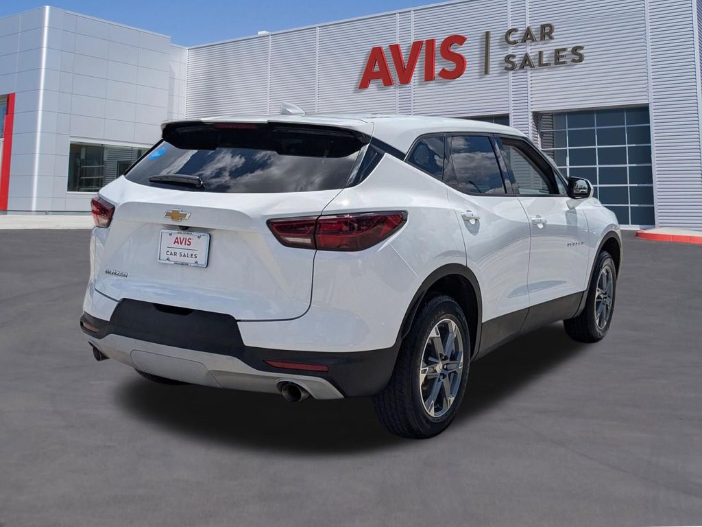 Thumbnail: 2025 Chevrolet Blazer - 6
