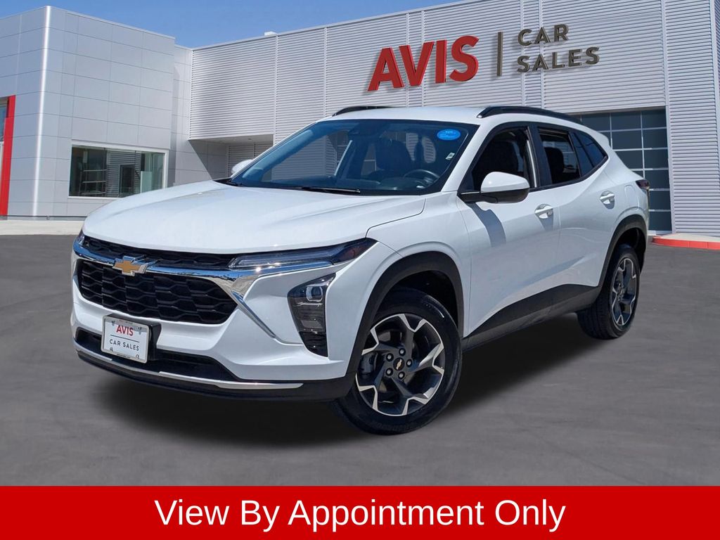 2025 Chevrolet Trax LT's photo