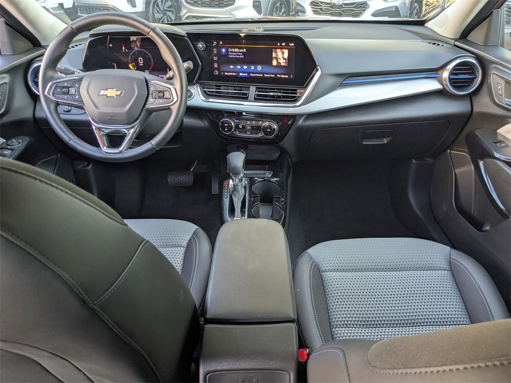 Thumbnail: 2025 Chevrolet Trax - 27