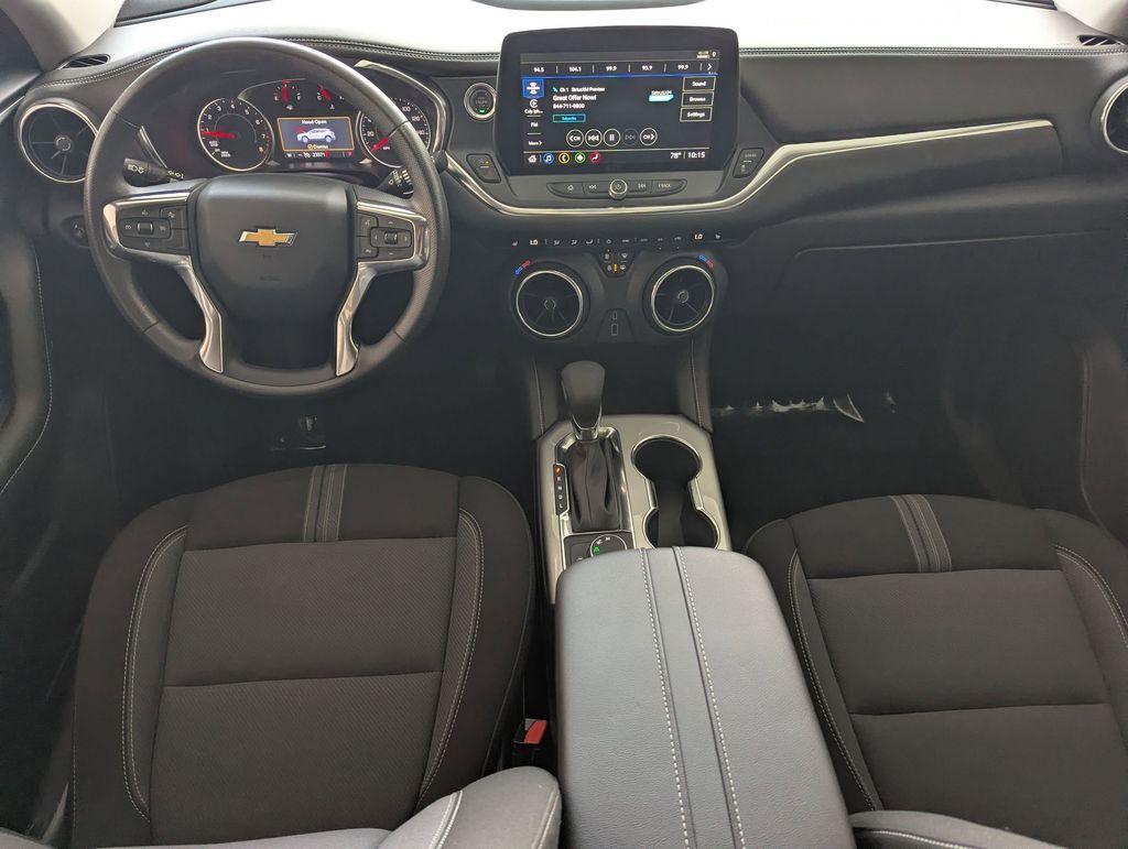Thumbnail: 2025 Chevrolet Blazer - 24
