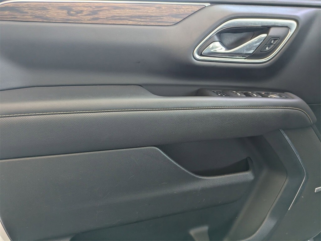 Thumbnail: 2023 Chevrolet Suburban - 11