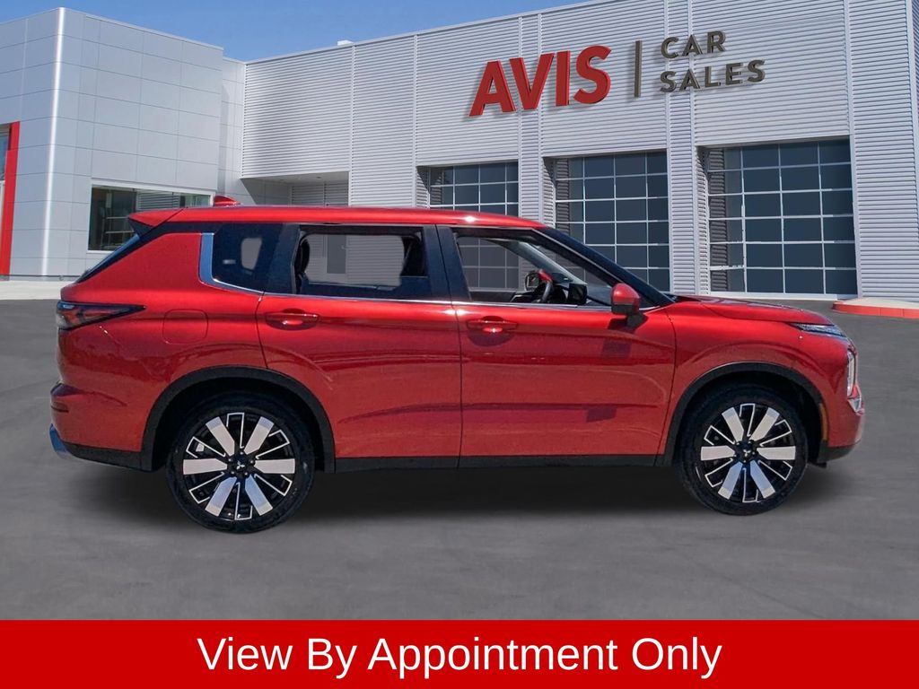 Thumbnail: 2025 Mitsubishi Outlander - 5