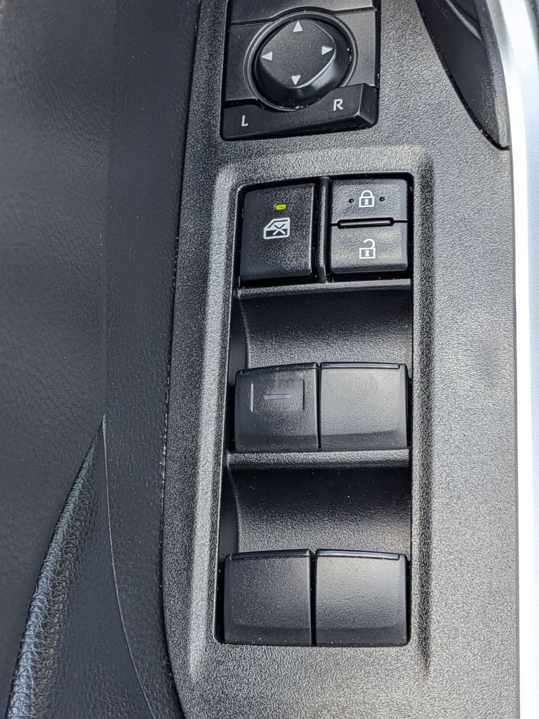 Thumbnail: 2025 Toyota RAV4 - 12