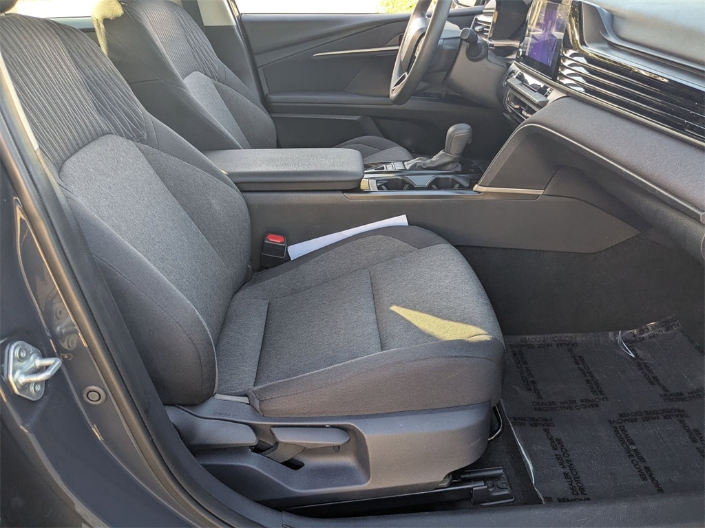 Thumbnail: 2025 Toyota Camry - 30