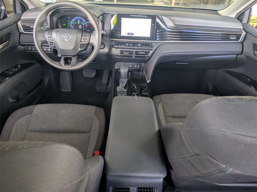 Thumbnail: 2025 Toyota Camry - 25