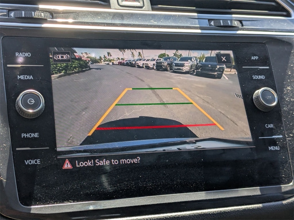 Thumbnail: 2024 Volkswagen Tiguan - 18