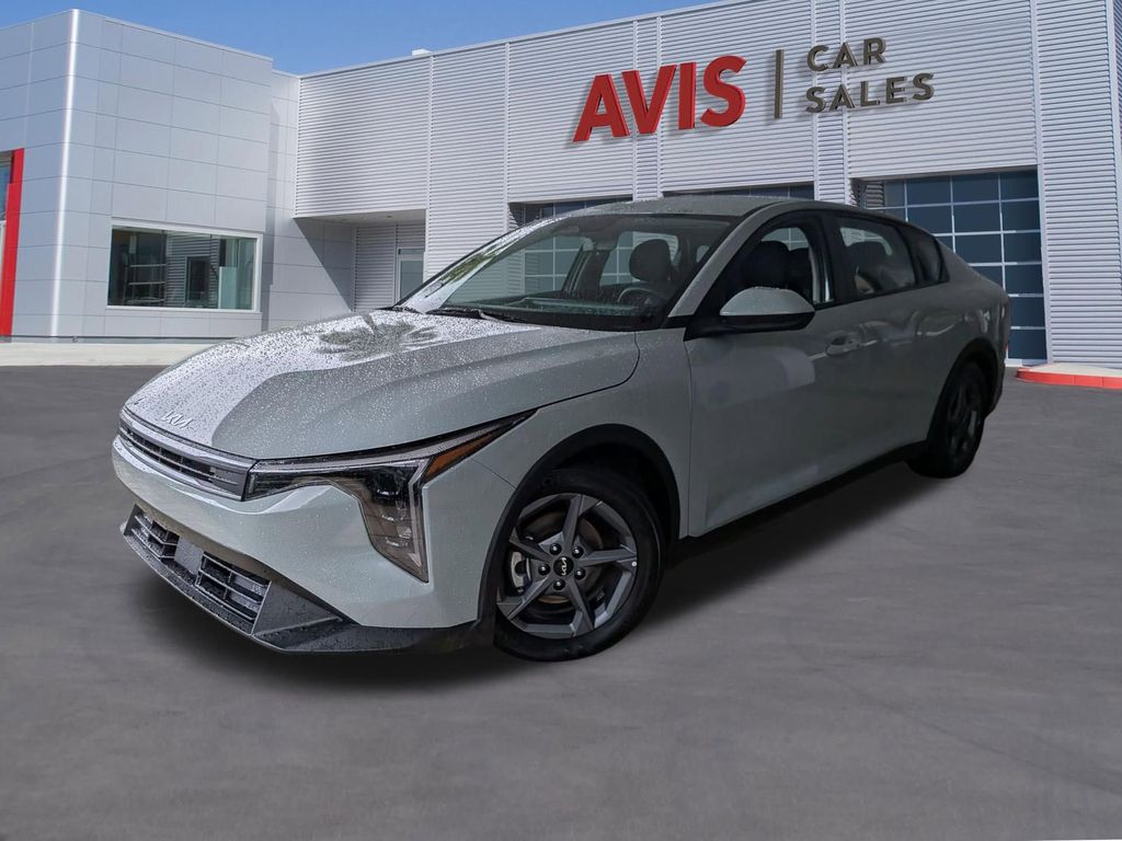 2025 Kia K4 LXS AT's photo