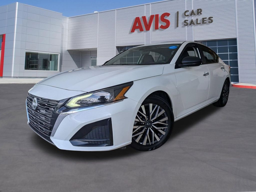 Thumbnail: 2025 Nissan Altima - 1