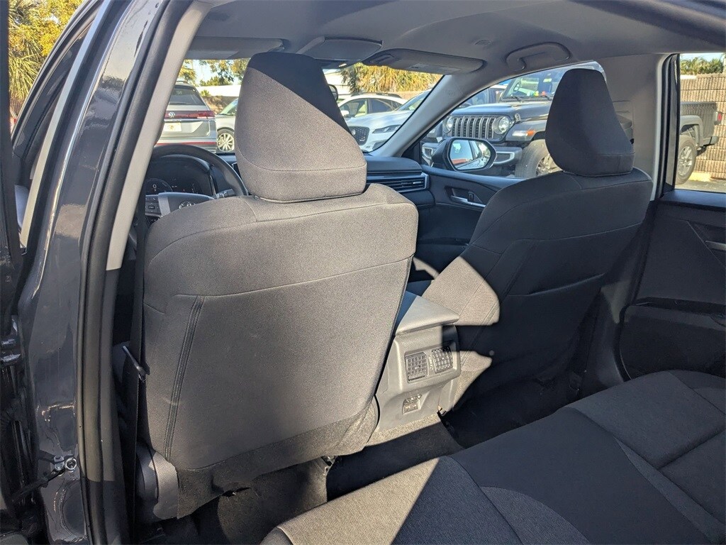 Thumbnail: 2025 Toyota Camry - 22