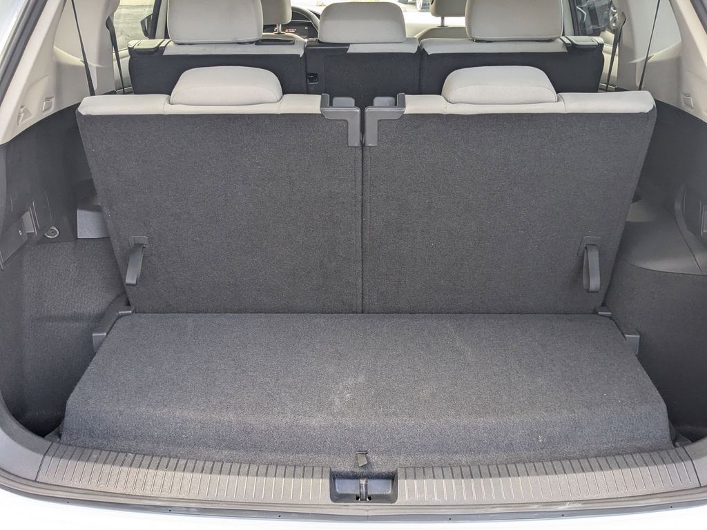 Thumbnail: 2024 Volkswagen Tiguan - 7