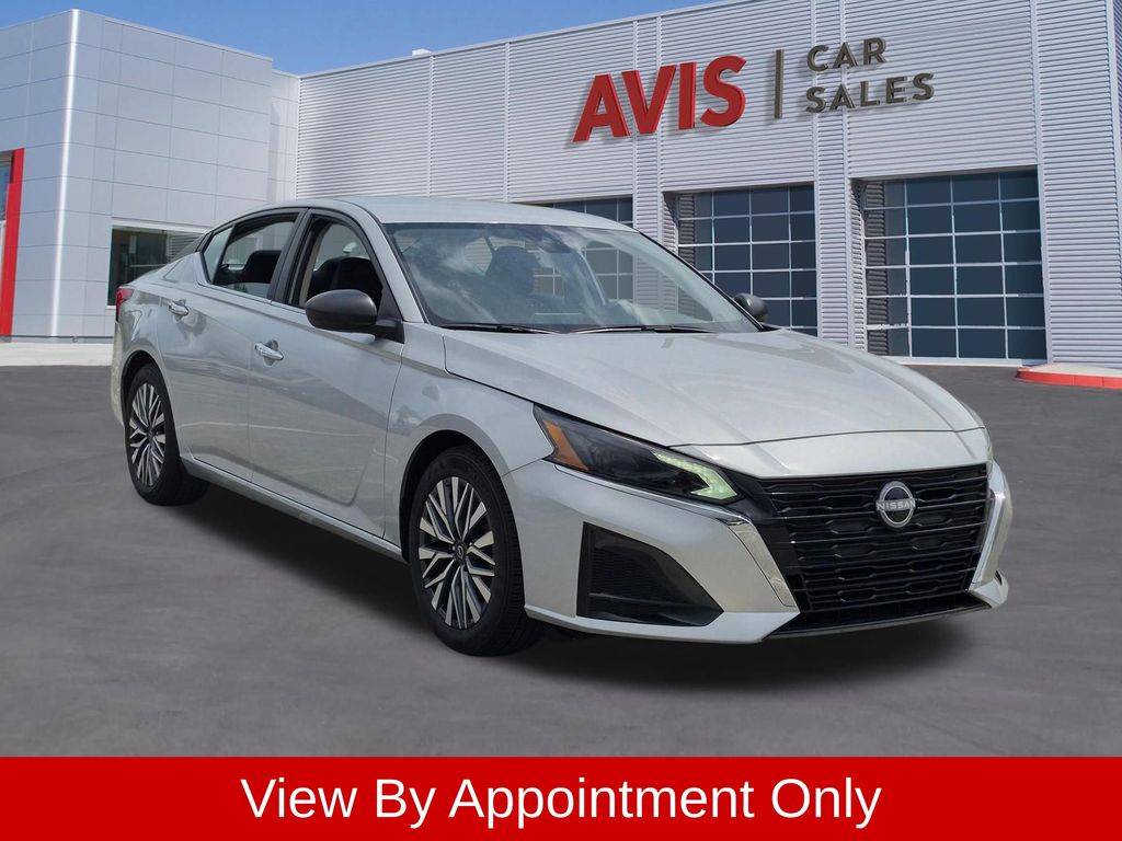 Thumbnail: 2025 Nissan Altima - 3