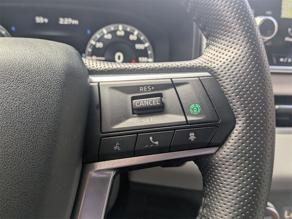 Thumbnail: 2024 Mitsubishi Outlander - 15