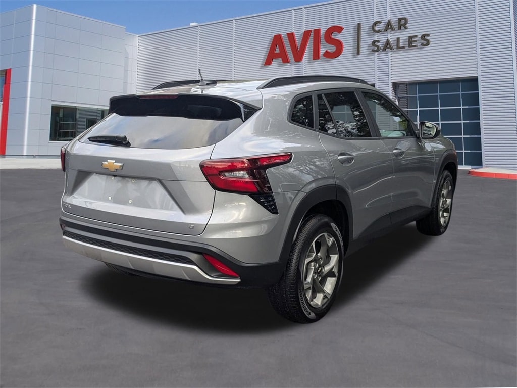 Thumbnail: 2025 Chevrolet Trax - 6