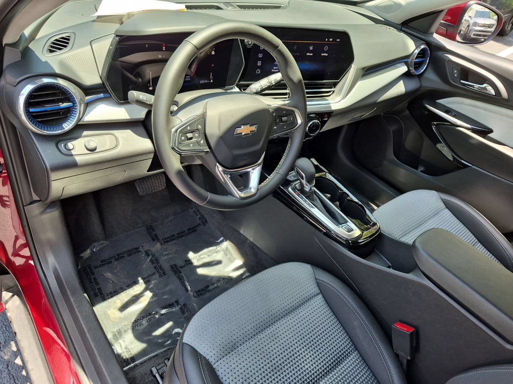 Thumbnail: 2025 Chevrolet Trax - 15