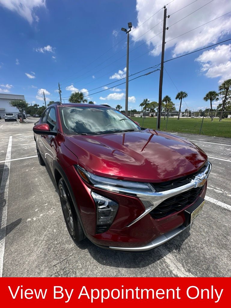 Thumbnail: 2025 Chevrolet Trax - 6