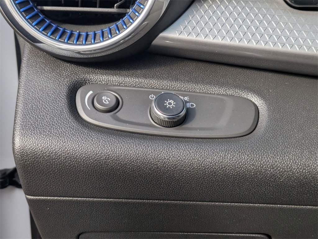 Thumbnail: 2025 Chevrolet Trax - 19