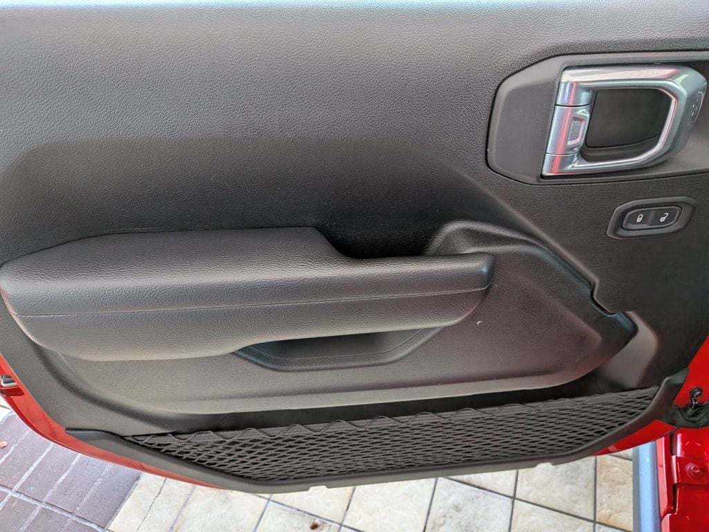 Thumbnail: 2025 Jeep Wrangler - 14