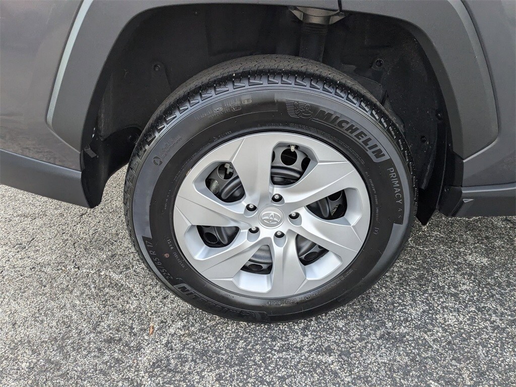 Thumbnail: 2025 Toyota RAV4 - 33