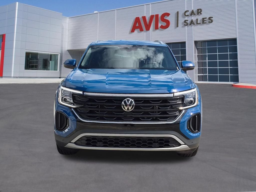 2025 Volkswagen Atlas Cross Sport SE w/Tech - Photo 2