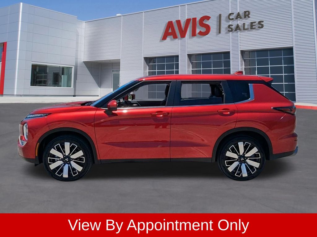 Thumbnail: 2025 Mitsubishi Outlander - 10