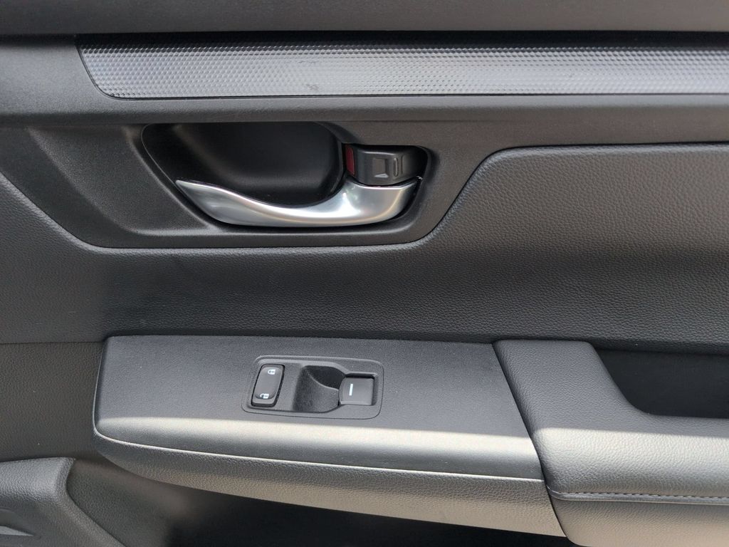 2025 Honda CR-V LX - Photo 33