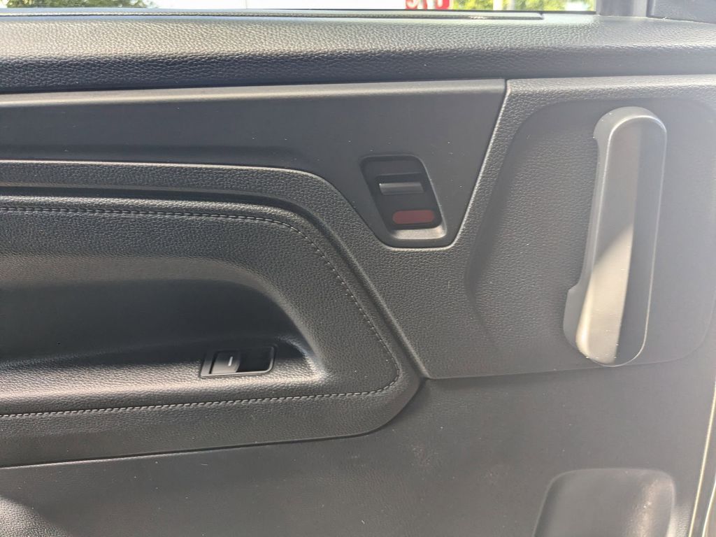 Thumbnail: 2025 Honda Odyssey - 24