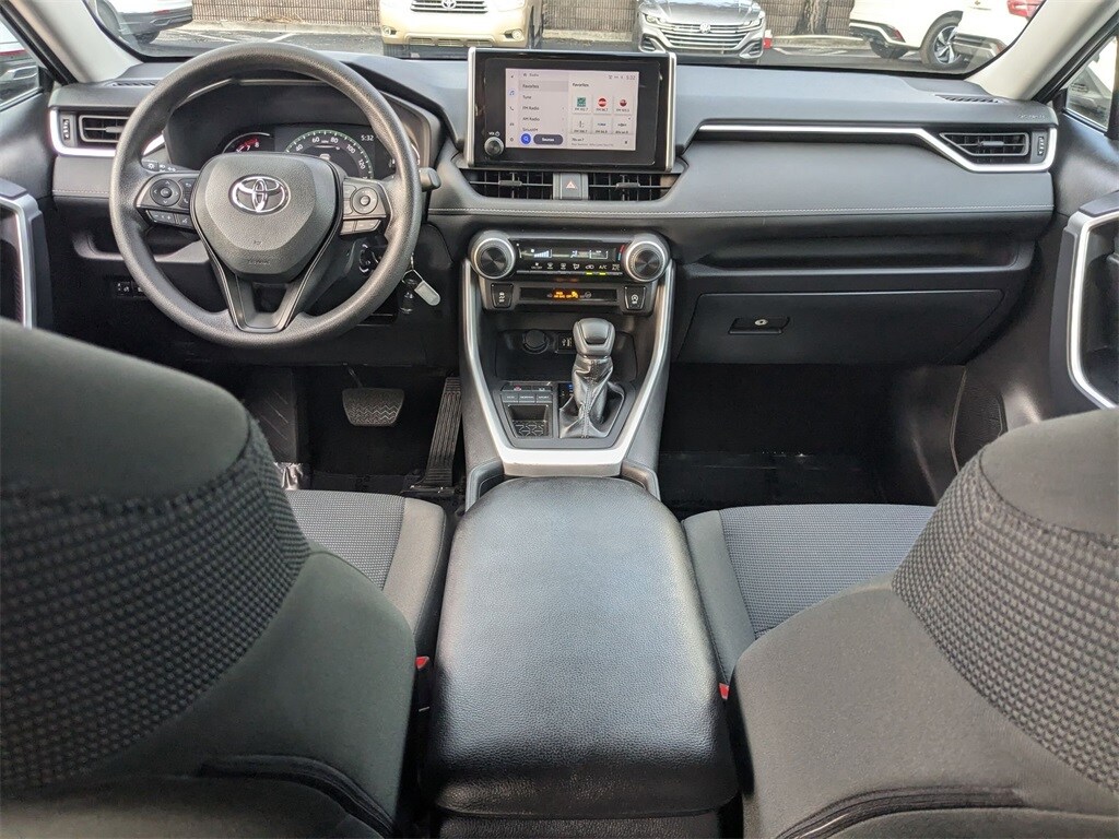 Thumbnail: 2025 Toyota RAV4 - 28