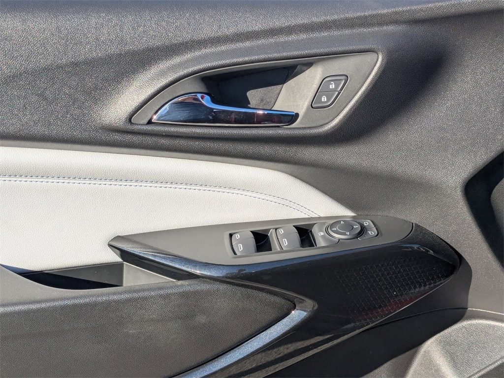 Thumbnail: 2025 Chevrolet Trax - 11