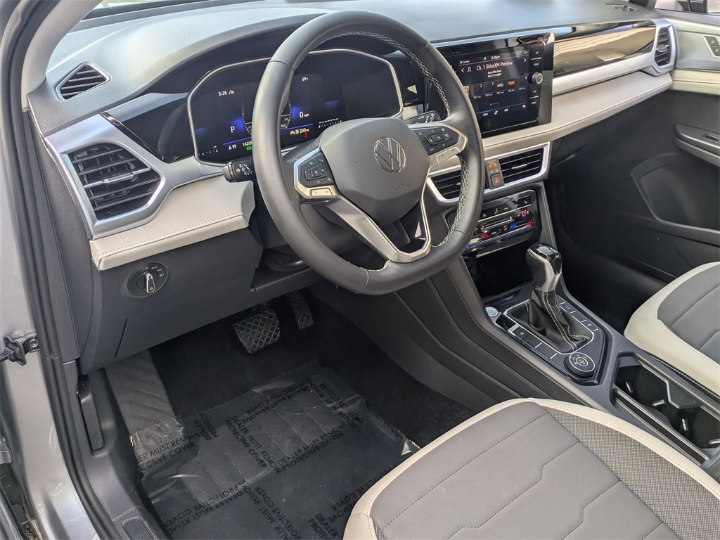 Thumbnail: 2025 Volkswagen Taos - 11