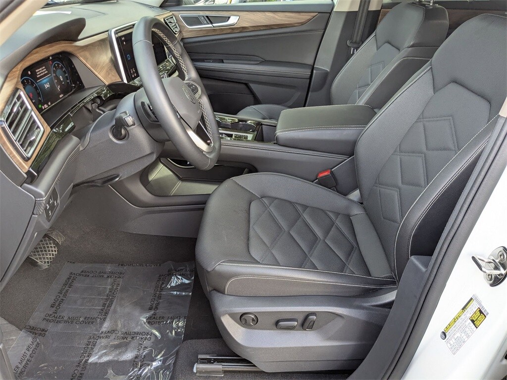 Thumbnail: 2025 Volkswagen Atlas - 17