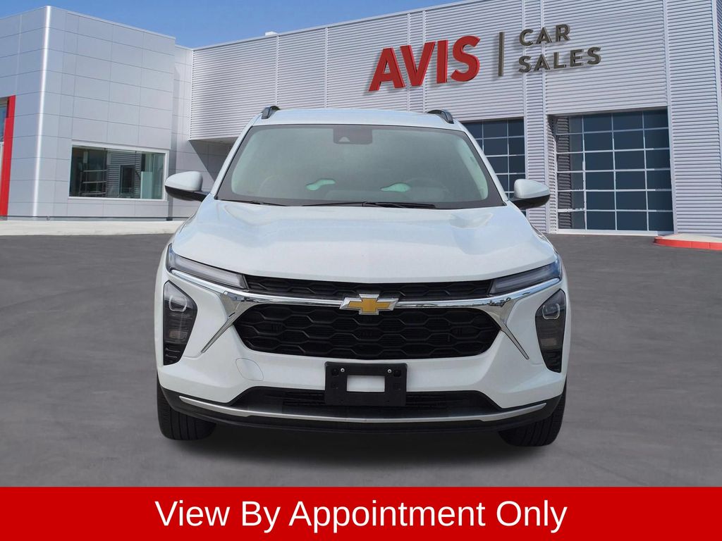 Thumbnail: 2025 Chevrolet Trax - 2
