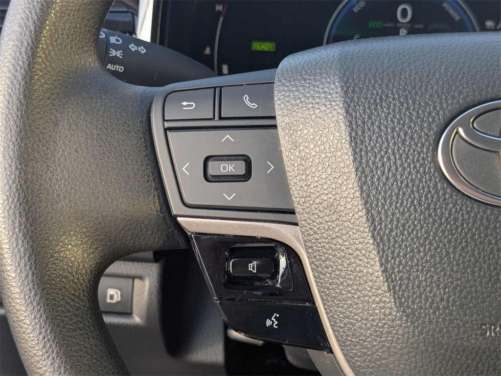 Thumbnail: 2025 Toyota Camry - 24