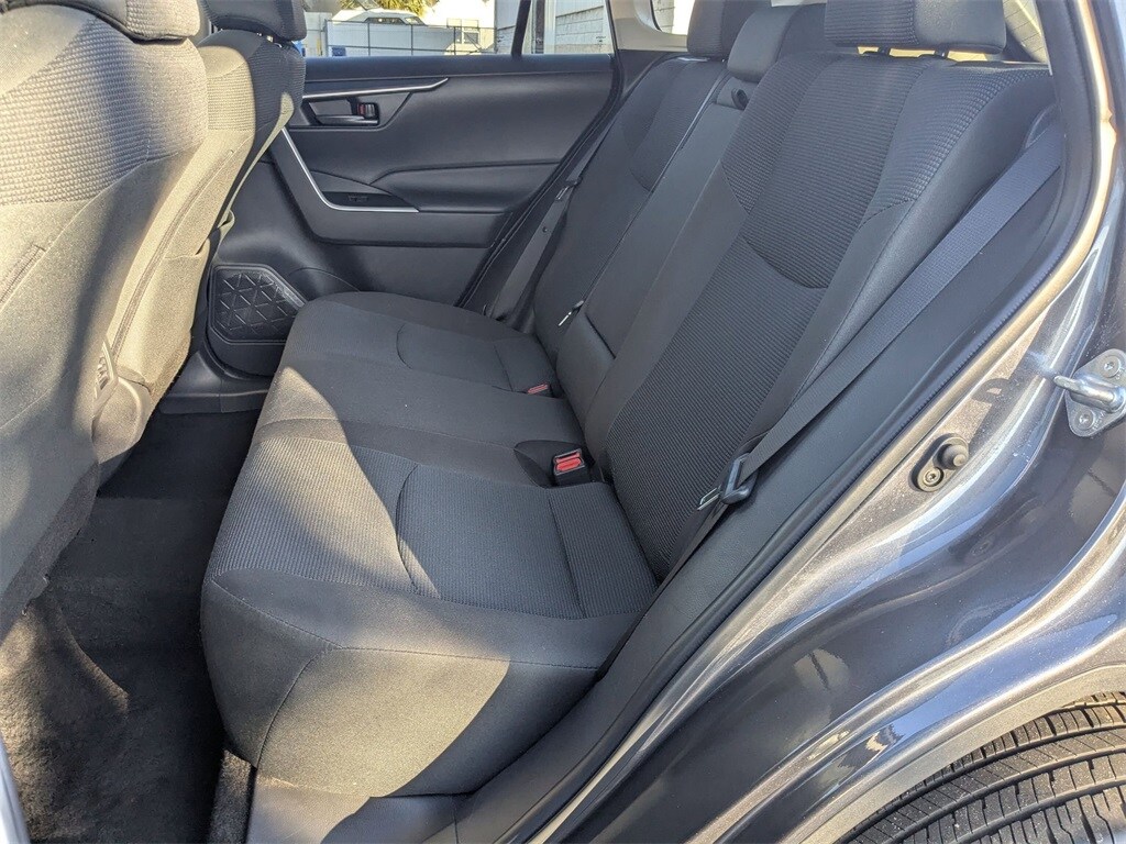 Thumbnail: 2025 Toyota RAV4 - 20