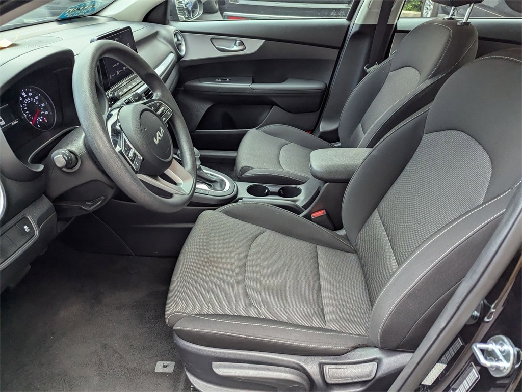 2024 Kia Forte LXS 22