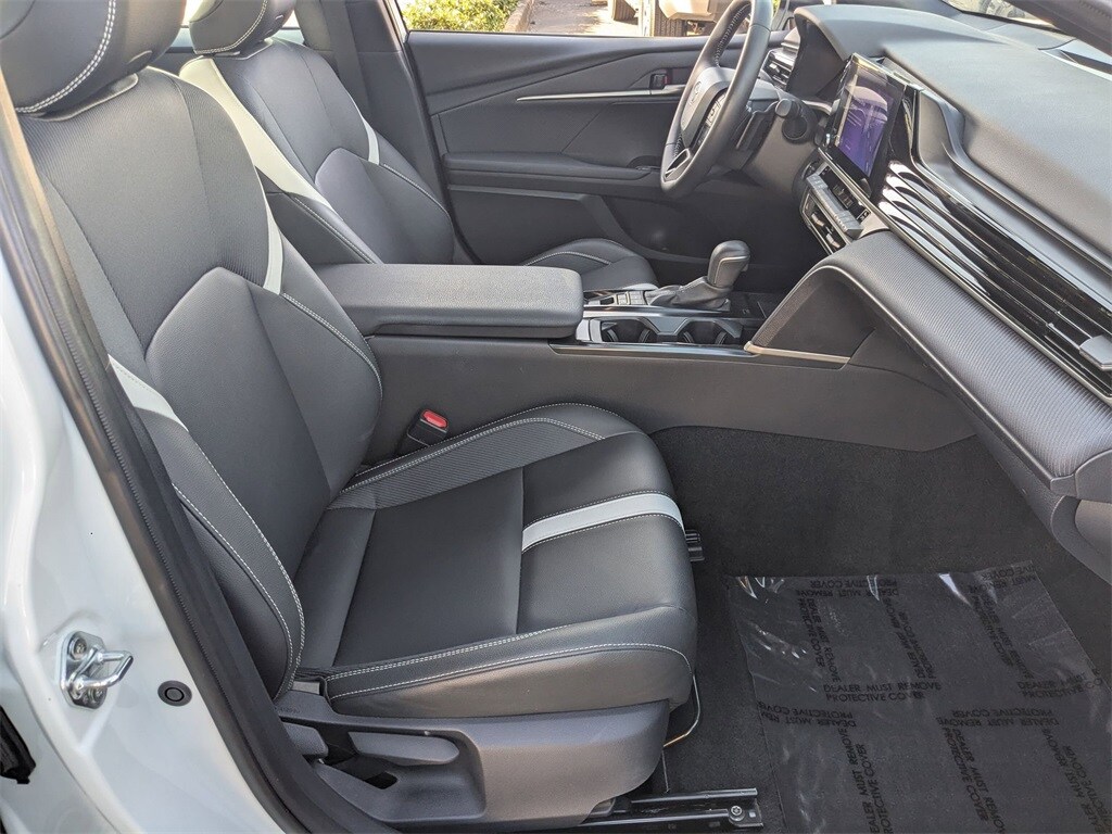 Thumbnail: 2025 Toyota Camry - 30