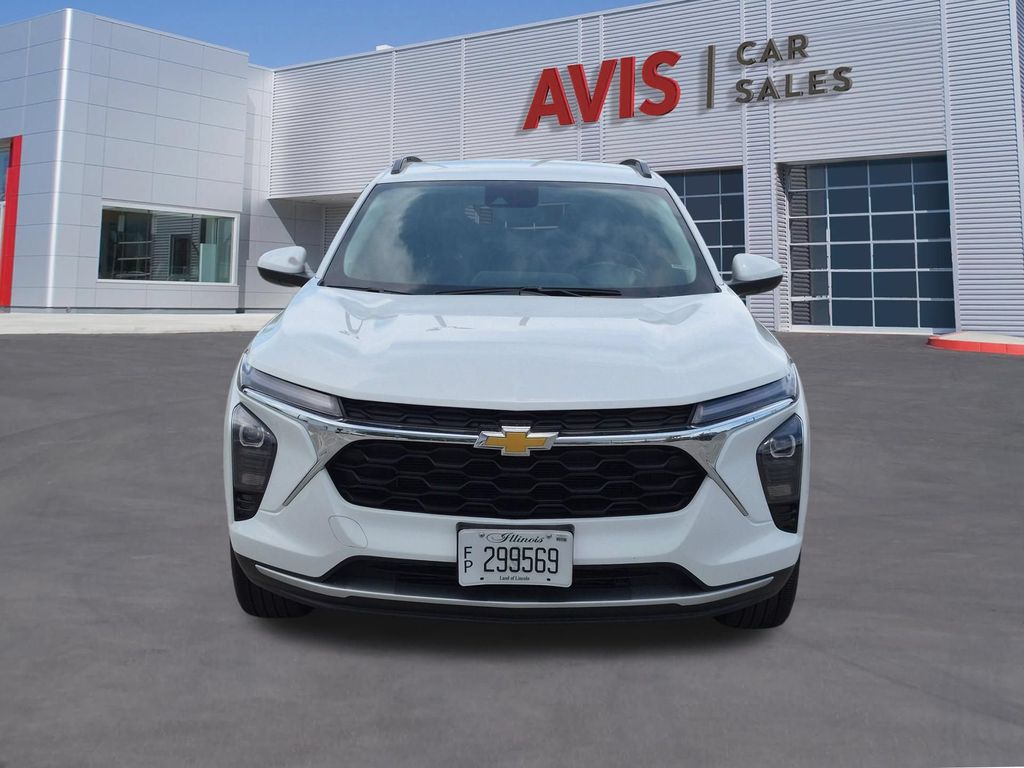 Thumbnail: 2025 Chevrolet Trax - 2