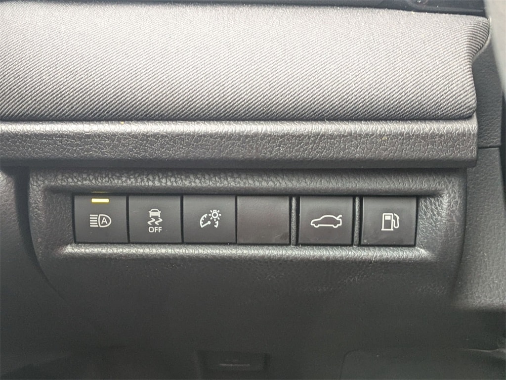 Thumbnail: 2025 Toyota Camry - 15