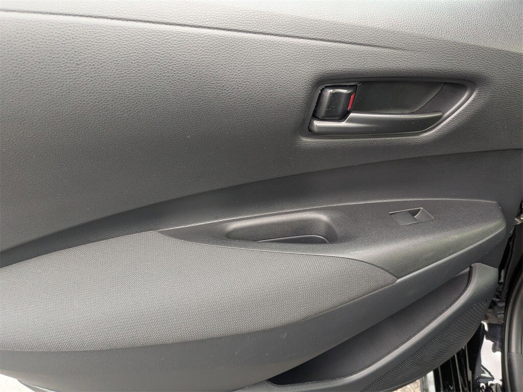 Thumbnail: 2025 Toyota Corolla - 23