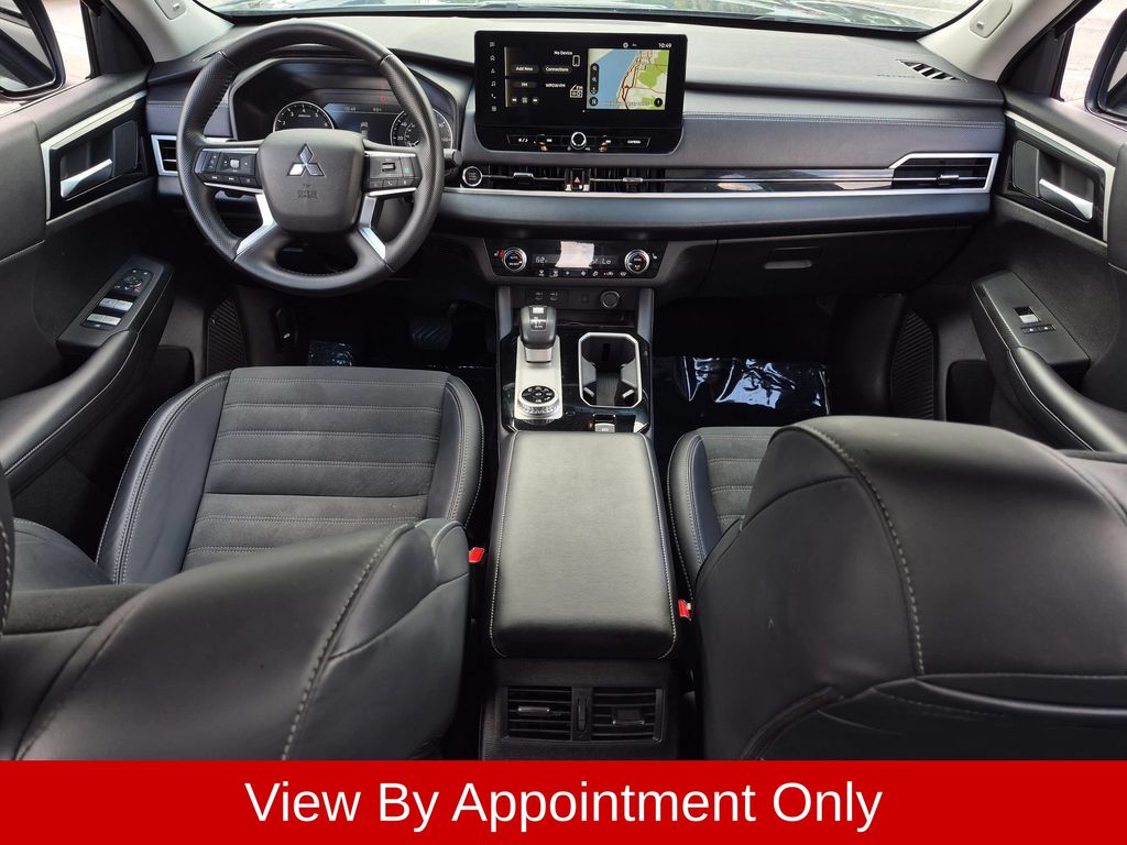 2025 Mitsubishi Outlander SE - Photo 19