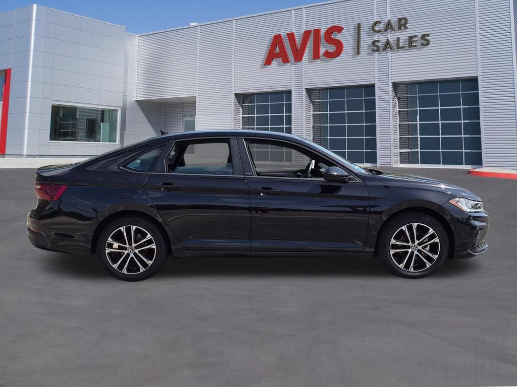 Thumbnail: 2025 Volkswagen Jetta - 5